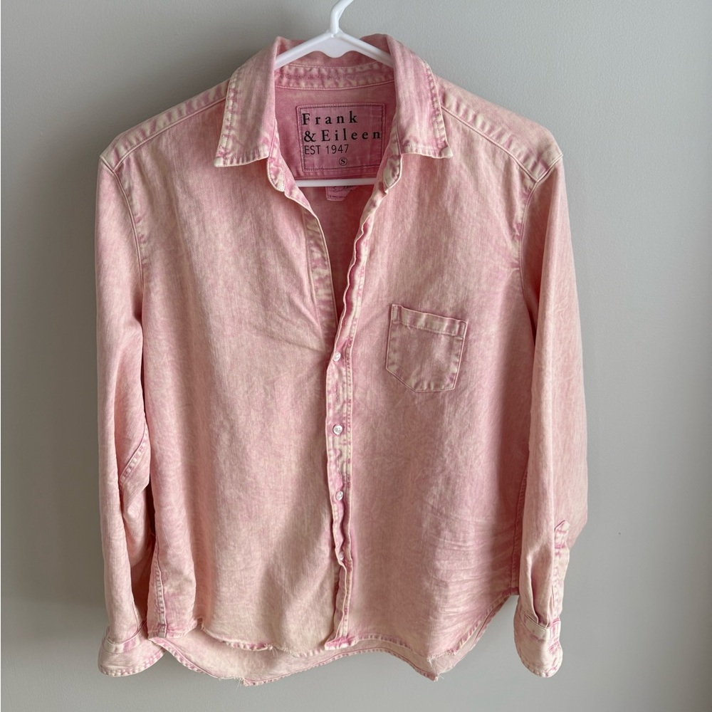 Frank & Eileen Mineral Wash
Denim “Eileen” Button Down Shirt - Pink - Size Small